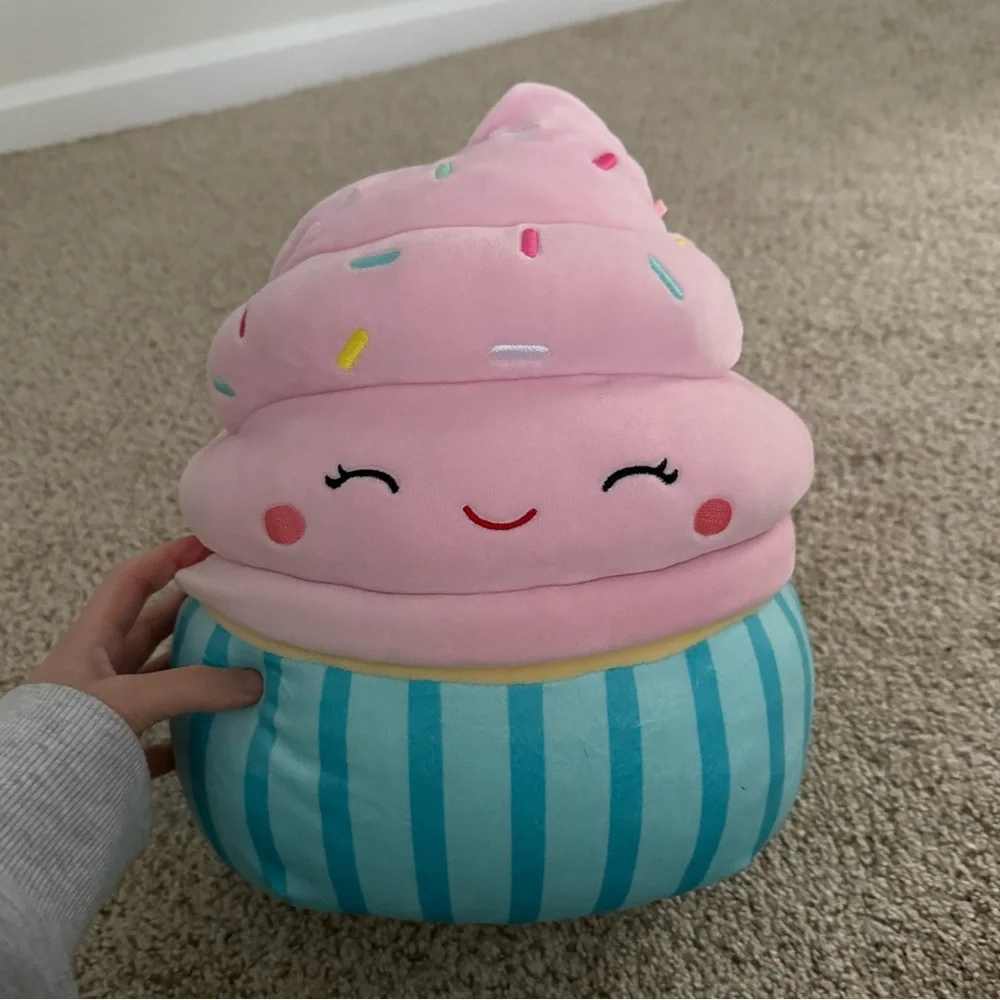 12” Cupcake squishmallow - Picture 1 of 2